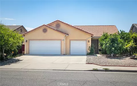 1477 Malaga Dr, San Jacinto, CA 92583
