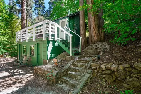 825 Cottage Grove Rd, Lake Arrowhead, CA 92352