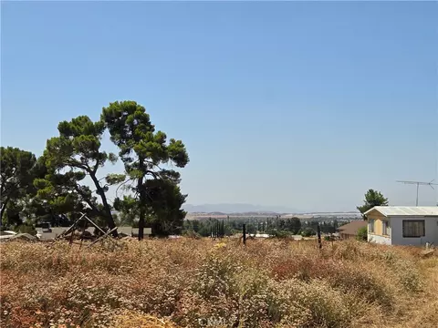 9575 Oak Glen Rd, Cherry Valley, CA 92223