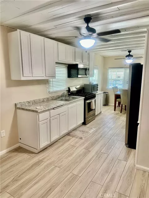 110 Santa Clara Cir, Hemet, CA 92543