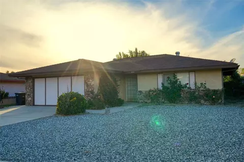 975 Malaga Pl, Hemet, CA 92543