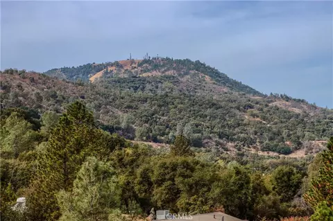 1 Stillmeadow Ln, Oakhurst, CA 93644