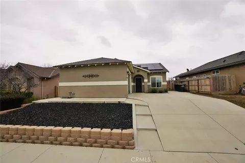 2012 N Edison St, Visalia, CA 93292