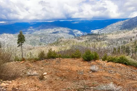 7170 Yosemite Park Way, Yosemite, CA 95389