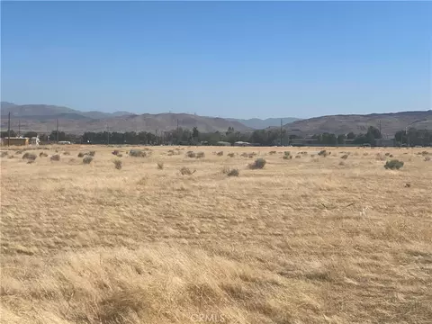 12 Avenue P-8, Palmdale, CA 93552
