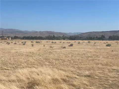12 Avenue P-8, Palmdale, CA 93552