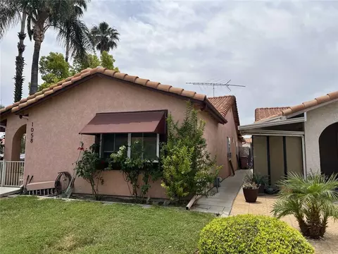 1058 Encanto Dr, San Jacinto, CA 92582