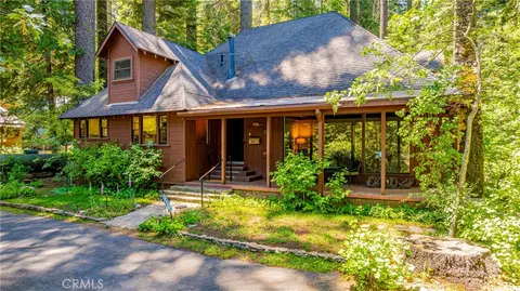1173 Railroad Ln, Fish Camp, CA 93623