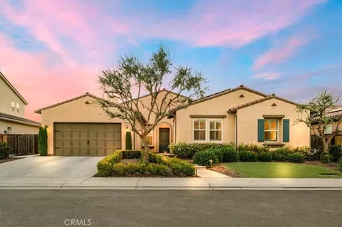 1003 Highland Rd W, Madera, CA 93636