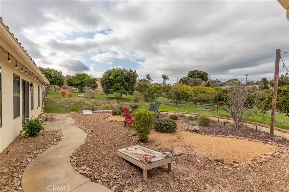 Exterior - 5027 Sleeping Indian Rd, Fallbrook, CA 92028 photo 2 of 4