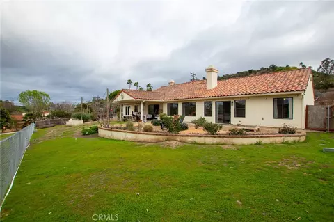 Exterior - 5027 Sleeping Indian Rd, Fallbrook, CA 92028 photo 1 of 4