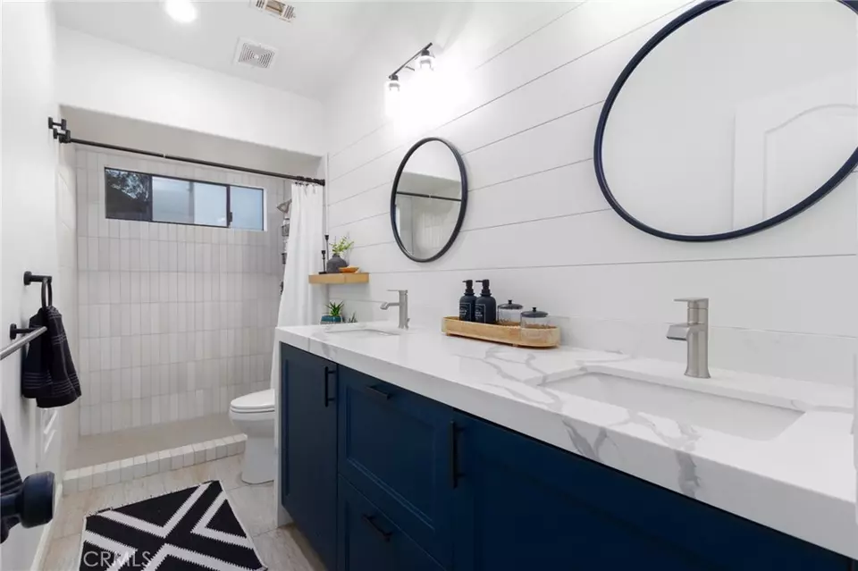 Bath - 5027 Sleeping Indian Rd, Fallbrook, CA 92028 photo 3 of 3