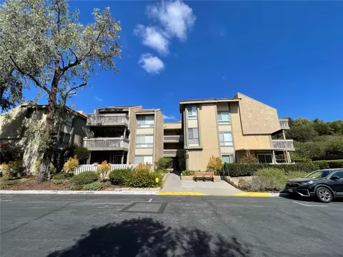327 Chestnut Hl #22, Thousand Oaks, CA 91360