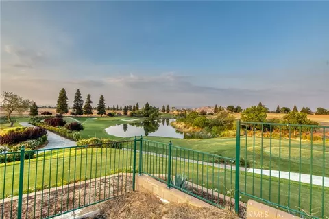 2490 E Copper Ridge Dr, Fresno, CA 93730