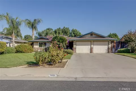 1609 E Bolinger, Dinuba, CA 93618