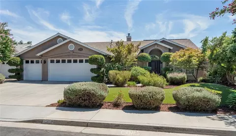 2232 Howard St, Kingsburg, CA 93631