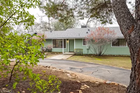 42058 Wild Stallion Ct, Coarsegold, CA 93614