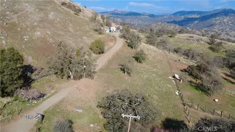 40885 Cornflower, Squaw Valley, CA 93675 photo 2