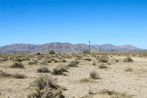 35999 Granite Rd, Lucerne Valley, CA 92356
