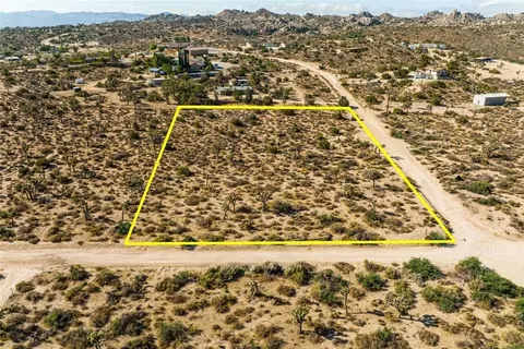 56200 Skyline Ranch Rd, Yucca Valley, CA 92284