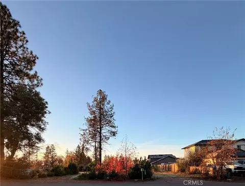 920 Pearson Rd, Paradise, CA 95969