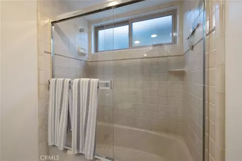 Bath - 1234 Pacific, Cayucos, CA 93430 photo 2 of 6