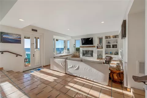 Living - 1234 Pacific, Cayucos, CA 93430 photo 5 of 7