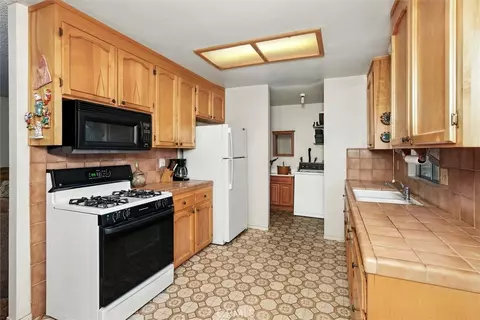 Kitchen - 59556 Cascadel, North Fork, CA 93643 photo 2 of 3