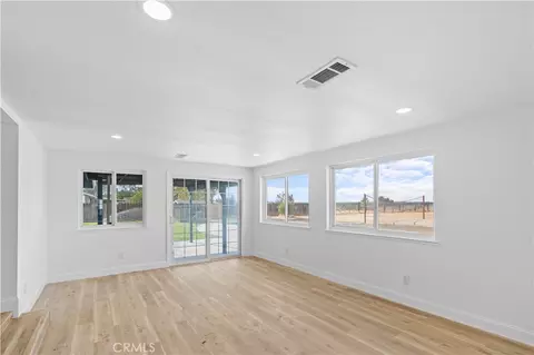 Living - 420 E Bellevue Rd, Merced, CA 95348 photo 13 of 13