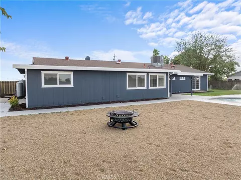 Exterior - 420 E Bellevue Rd, Merced, CA 95348 photo 3 of 9