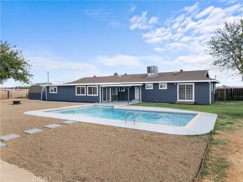Exterior - 420 E Bellevue Rd, Merced, CA 95348 photo 6 of 9