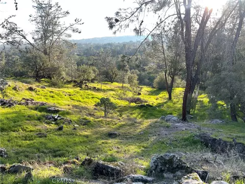 1220 Corral Dr, Coarsegold, CA 93614