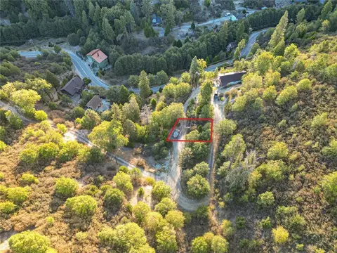 299 Pine Dr, Cedar Glen, CA 92321