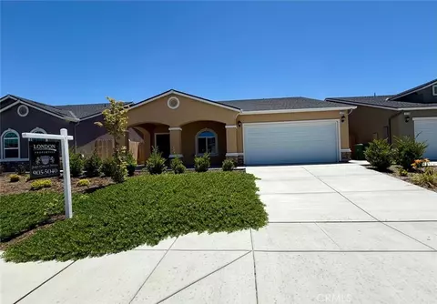 1220 Orange St, Avenal, CA 93204