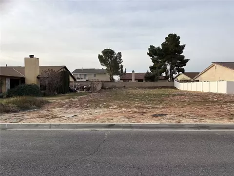 13089 Bermuda Dunes Rd, Victorville, CA 92395
