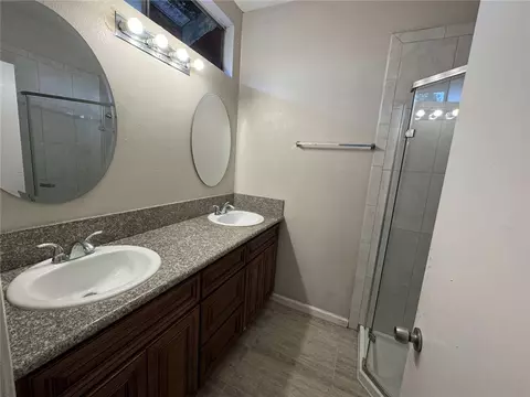 Bath - 6733 Caro St #47, Paramount, CA 90723 photo 4 of 5