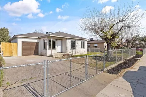 412 E Fairview Rd, Bakersfield, CA 93307