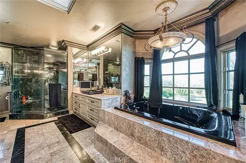 Bath - 14141 Millerton, Prather, CA 93651 photo 2 of 2