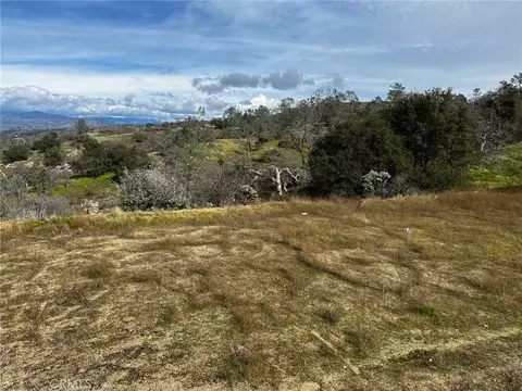 1572 Lilley Mountain Dr, Coarsegold, CA 93614