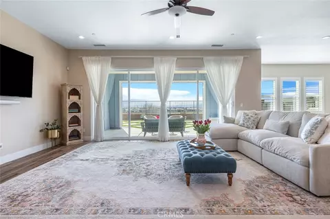 944 Horizon Dr, Madera, CA 93636