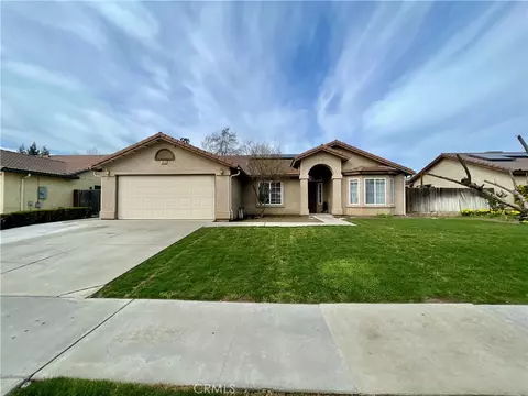 443 S S Park, Kerman, CA 93630