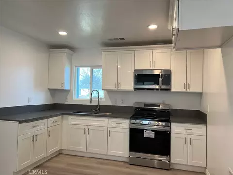 Kitchen - 1901 Patterson Ave, Corcoran, CA 93212 photo 1 of 2