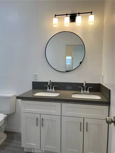 Bath - 1901 Patterson Ave, Corcoran, CA 93212 photo 5 of 5