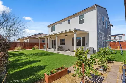 Exterior - 588 Overstone Ave, Madera, CA 93636 photo 7 of 10