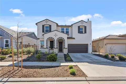 Exterior - 588 Overstone Ave, Madera, CA 93636 photo 5 of 10