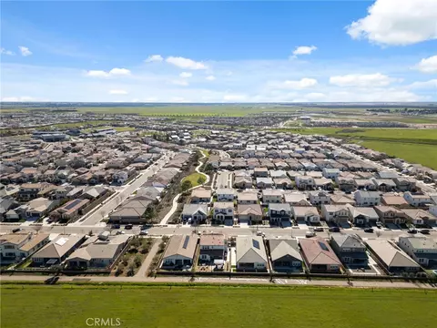 View/Area - 588 Overstone Ave, Madera, CA 93636 photo 10 of 19