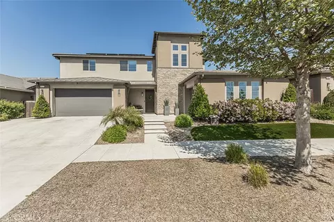 877 Treasure Hls, Madera, CA 93636