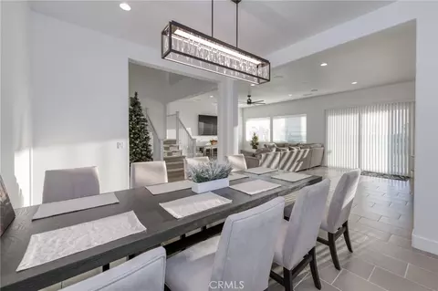 Dining - 1042 Beaver Pond, Madera, CA 93636 photo 4 of 5