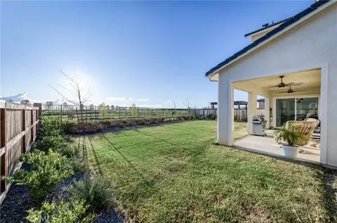 Exterior - 1042 Beaver Pond, Madera, CA 93636 photo 3 of 9