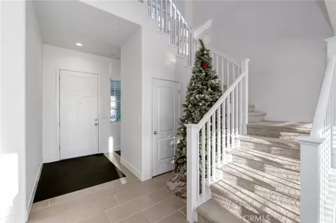 Entry Way - 1042 Beaver Pond, Madera, CA 93636 photo 2 of 6